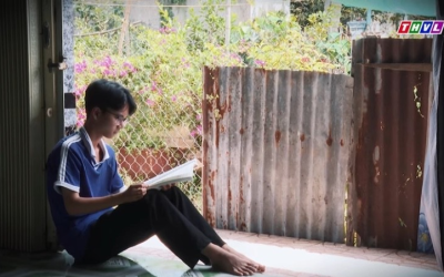 Phan Thành Lợi: vừa chăm mẹ bệnh vừa ôn thi Đại học ở bệnh viện