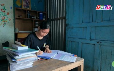 Nuôi ước mơ từ sạp trái cây nhỏ: Nghị lực vượt khó của học sinh Lâm Khả My